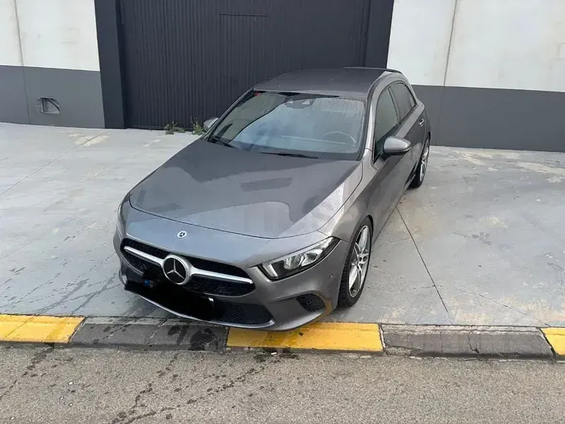 Käytetty Mercedes A200 150 HP (110 kW) 2019 Harmaa Sedan