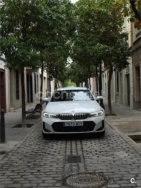 Usado BMW 330e Comfort Edition 292 CV (214 kW) 2023 Blanco Familiar