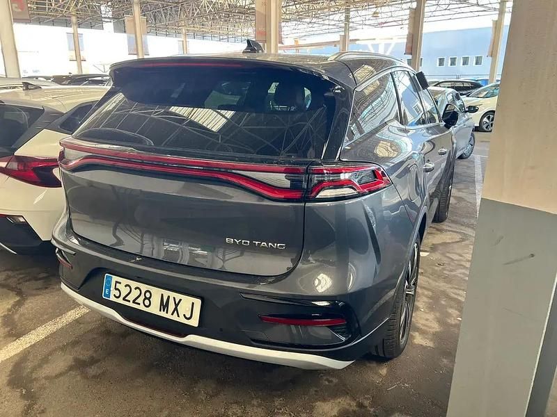 Usado BYD Tang 379 kW (516 CV) 2024 Gris SUV