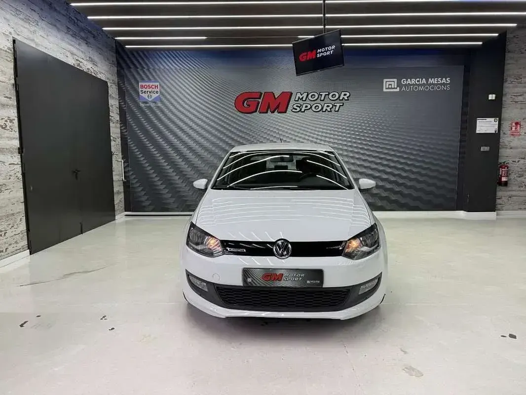 Usado VW Polo Edition 75 CV (55 kW) 2015 Blanco Utilitario