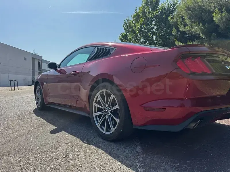 Usado Ford Mustang GT 418 CV (307 kW) 2016 Granate Coupe