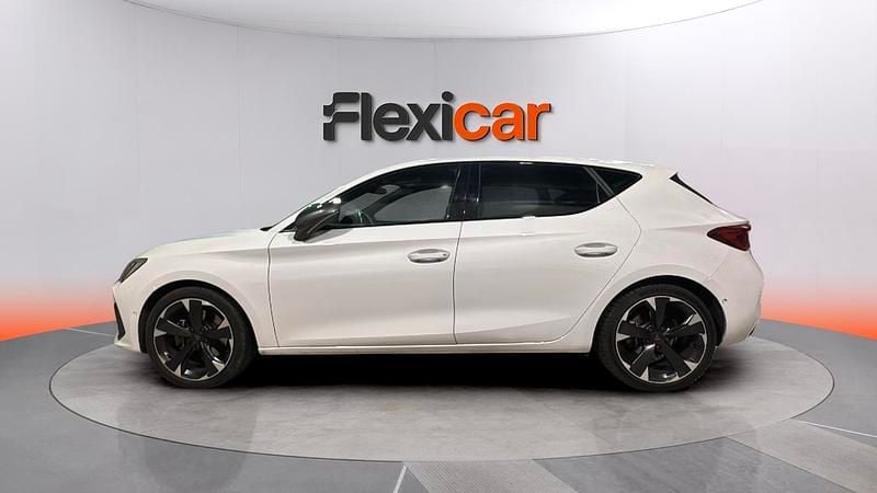 Usado Cupra Leon 190 CV (139 kW) 2024 Blanco Berlina