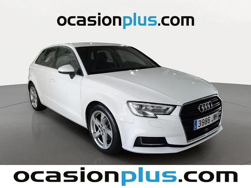 Usado Audi A3 Sportback Sport 110 CV (80 kW) 2017 Blanco Utilitario