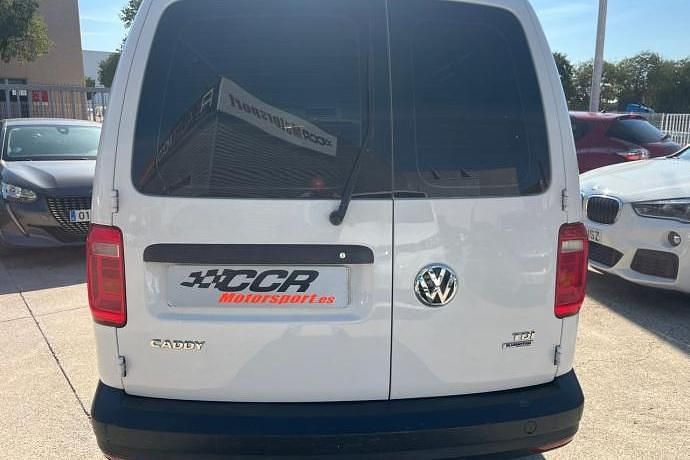 Usado VW Caddy 102 CV (75 kW) 2016 Blanco Monovolumen