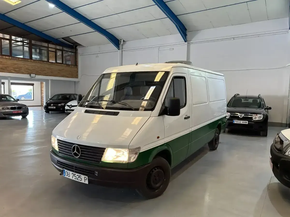 Usado Mercedes Sprinter 79 CV (58 kW) 1995 Blanco Van