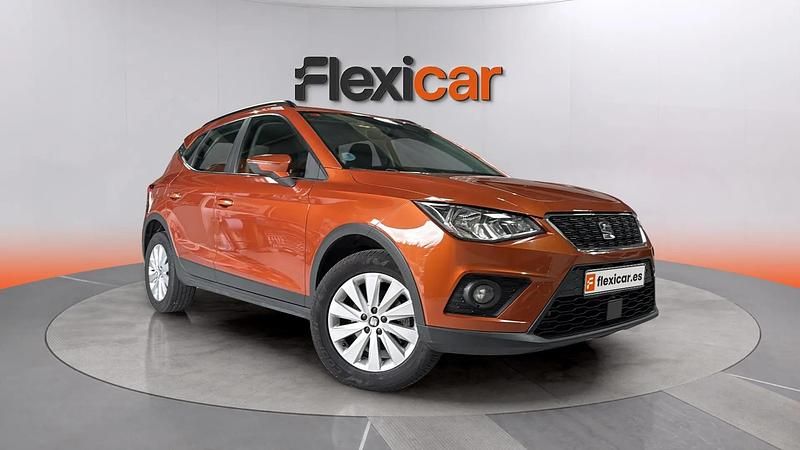 Usado Seat Arona Ecomotive 116 CV (85 kW) 2019 Naranja SUV