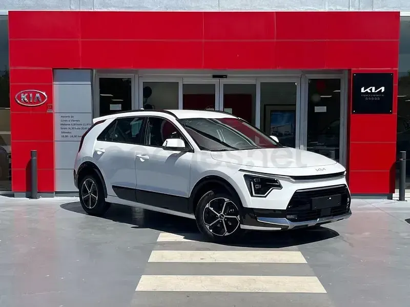 Usado Kia Niro 138 CV (101 kW) 2025 Blanco SUV