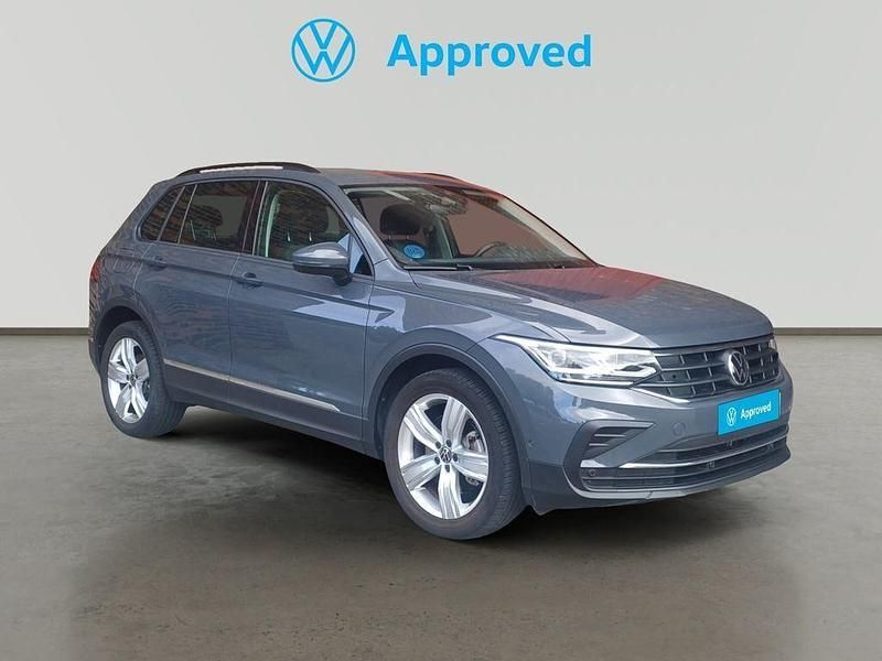 Usado VW Tiguan Life 245 CV (180 kW) 2021 Gris SUV