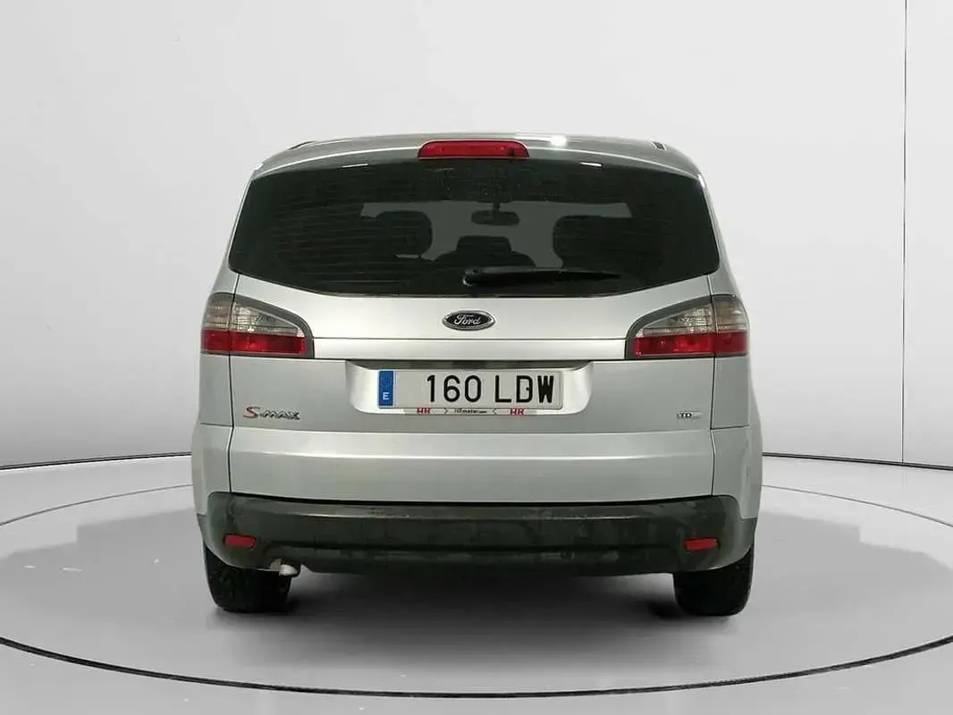 Usado Ford S-MAX Trend 125 CV (91 kW) 2009 Gris Monovolumen