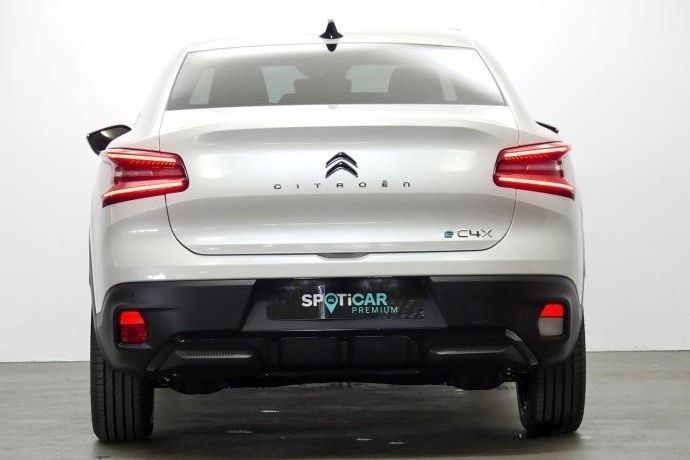 Usado Citroën e-C4 Shine 100 kW (136 CV) 2022 Berlina