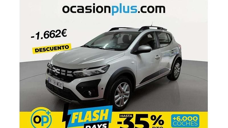 Usado Dacia Sandero Expression 91 CV (66 kW) 2023 Gris Utilitario