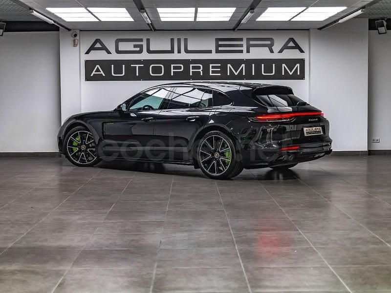 Usado Porsche Panamera Platinum Edition 462 CV (339 kW) 2023 Negro Familiar