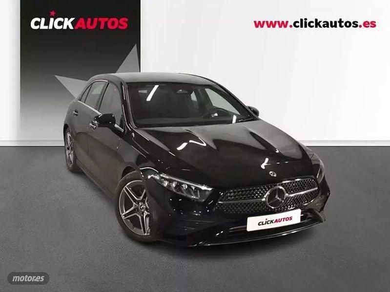 Usado Mercedes A180 AMG line 116 CV (85 kW) 2024 Negro Berlina