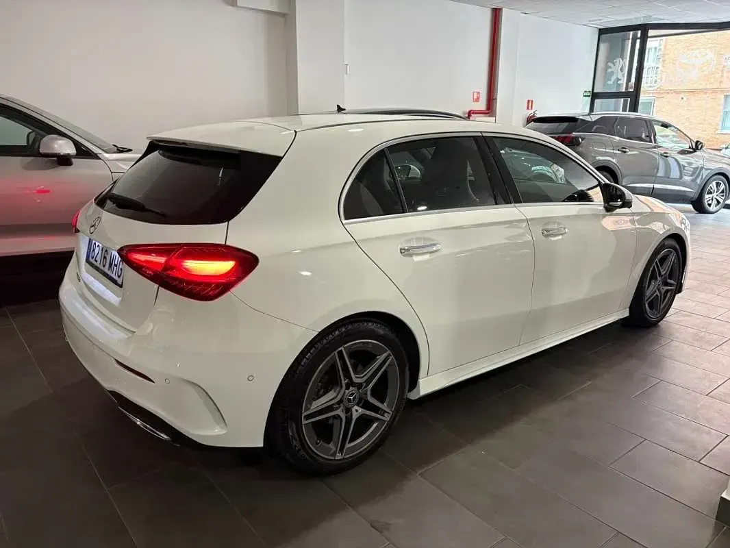 Usado Mercedes A180 136 CV (100 kW) 2023 Blanco Utilitario