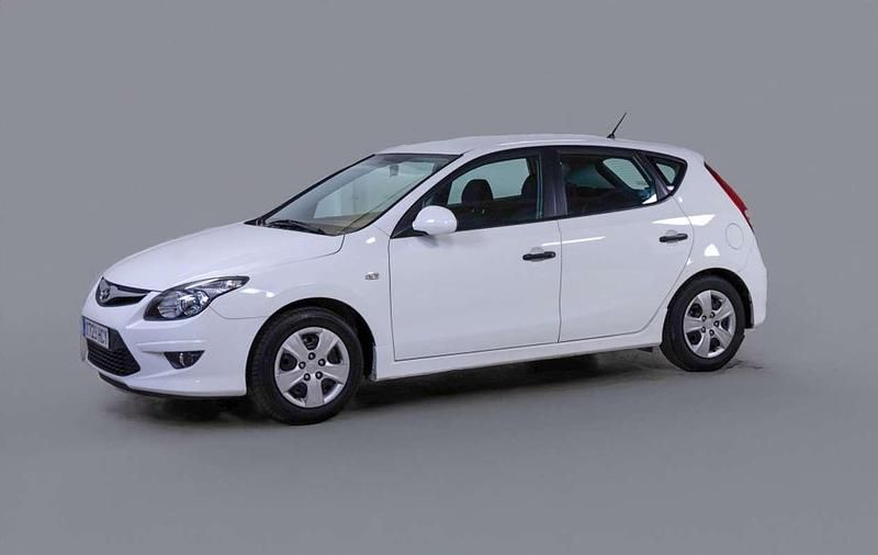 Blanco Usado 2011 Hyundai i30 Classic Utilitario | 8650 € (Precio justo) - Imagen 1/4