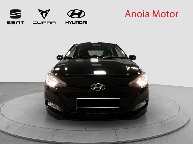 Begagnad Hyundai i20 84 HK (61 kW) 2015 Svart Halvkombi