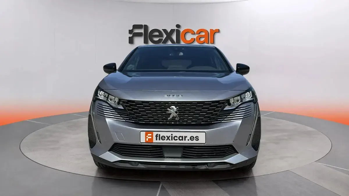 Usado Peugeot 3008 Allure 131 CV (96 kW) 2023 Gris SUV