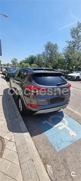 Usado Hyundai Tucson 136 CV (100 kW) 2015 Gris / plata SUV
