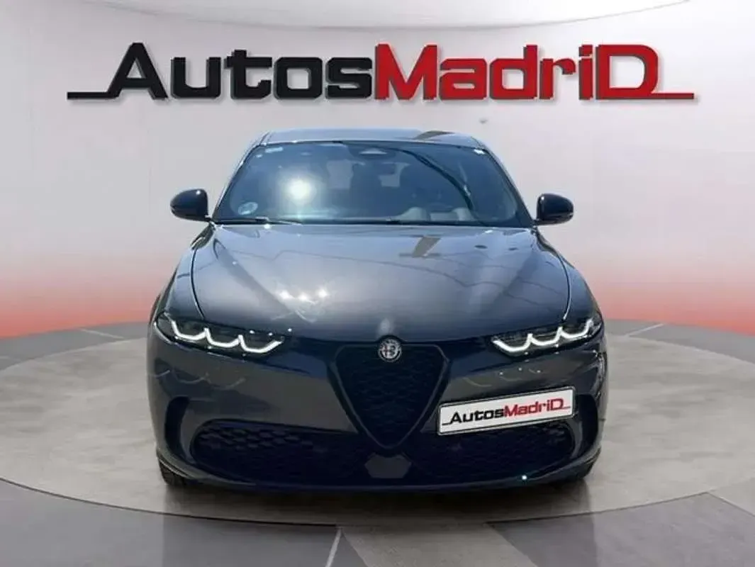 Usado Alfa Romeo Tonale Sprint 131 CV (96 kW) 2024 Gris SUV