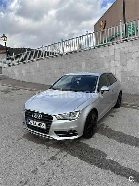 Gris / plata Usado 2013 Audi A3 Ambiente Berlina | 8500 € (Un poco caro) - Imagen 1/1