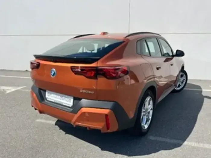 Usado BMW iX2 Comfort Edition 230 kW (313 CV) 2024 Naranja SUV