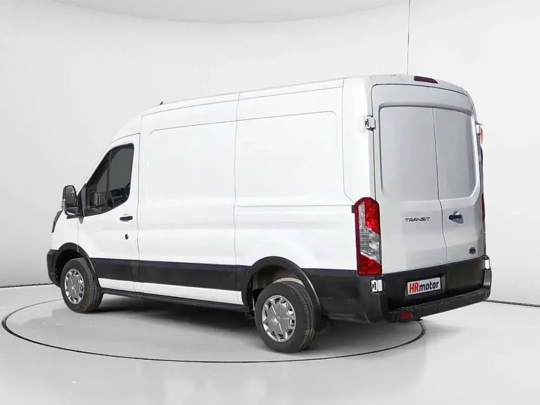 Usado Ford Transit Trend 131 CV (96 kW) 2022 Blanco Van