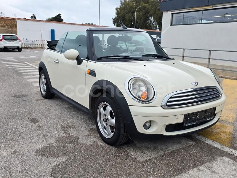 Usado Mini Cooper Cabriolet 120 CV (88 kW) 2009 Amarillo Descapotable