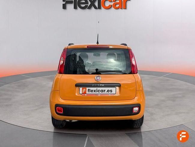 Usado Fiat Panda Lounge 69 CV (50 kW) 2018 Naranja Utilitario