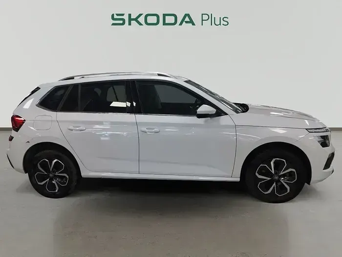 Usado Skoda Kamiq Selection 115 CV (84 kW) 2025 Blanco SUV