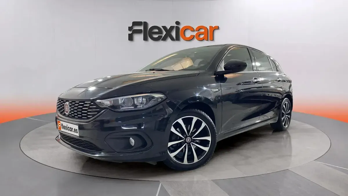Usado Fiat Tipo Lounge 95 CV (69 kW) 2019 Negro Berlina