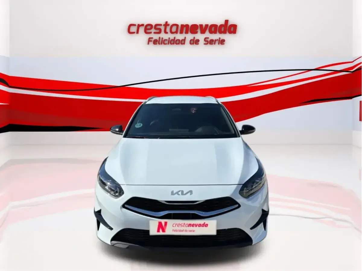 Usado Kia Ceed Style 101 CV (74 kW) 2025 Blanco Utilitario