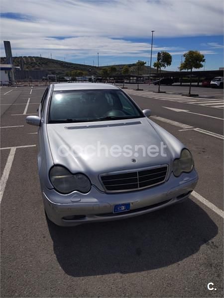 Usado Mercedes C270 Classic 170 CV (125 kW) 2002 Gris / plata Berlina