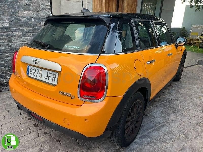 Usado Mini Cooper D 116 CV (85 kW) 2015 Amarillo Utilitario