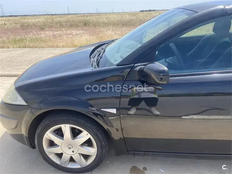 Usado Renault Mégane Cabriolet 110 CV (80 kW) 2008 Negro Descapotable