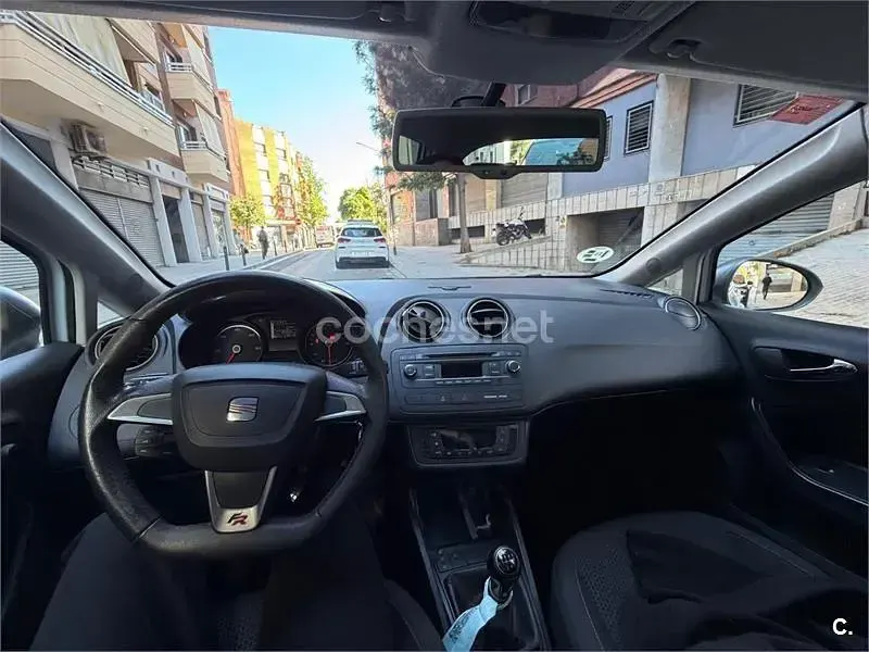 Usado Seat Ibiza FR 105 CV (77 kW) 2013 Blanco Berlina