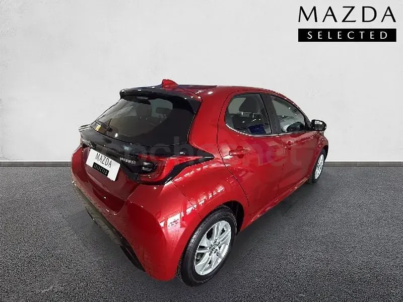 Usado Mazda 2 Comfort 116 CV (85 kW) 2022 Rojo Berlina