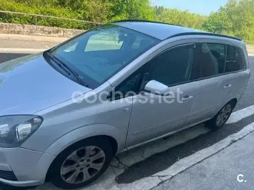 Usado Opel Zafira Cosmo 120 CV (88 kW) 2008 Gris / plata Monovolumen