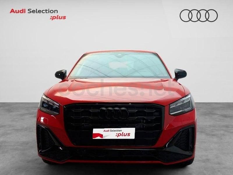 Usado Audi Q2 Ambiente 150 HP (110 kW) 2025 Vermelho SUV