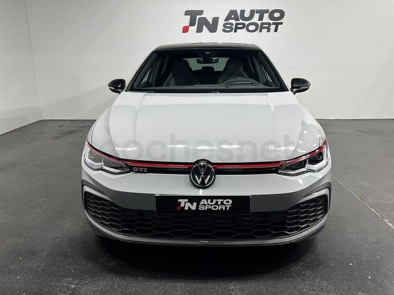 Usado VW Golf VIII GTI 245 CV (180 kW) 2021 Gris / plata Berlina