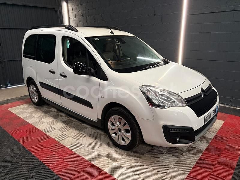 Usado Citroën Berlingo XTR 100 CV (73 kW) 2016 Blanco Monovolumen