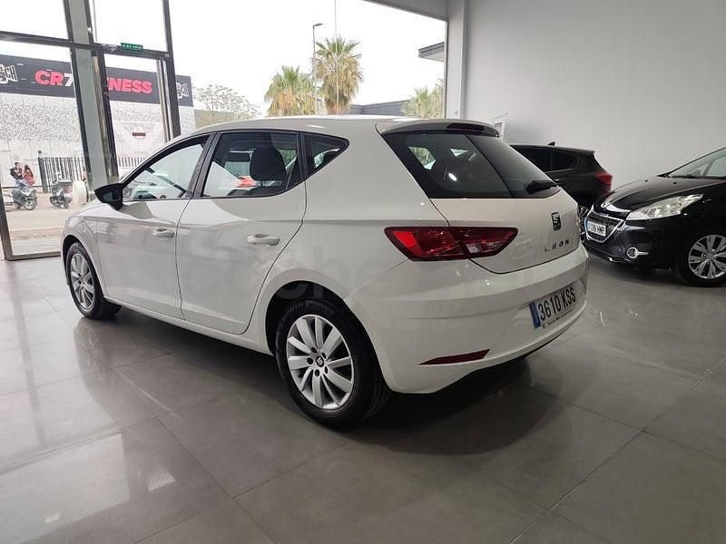 Usado Seat Leon Reference 115 CV (84 kW) 2018 Blanco Berlina