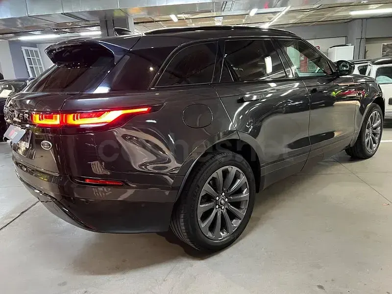 Usado Land Rover Range Rover Velar HSE 240 CV (176 kW) 2018 Negro SUV
