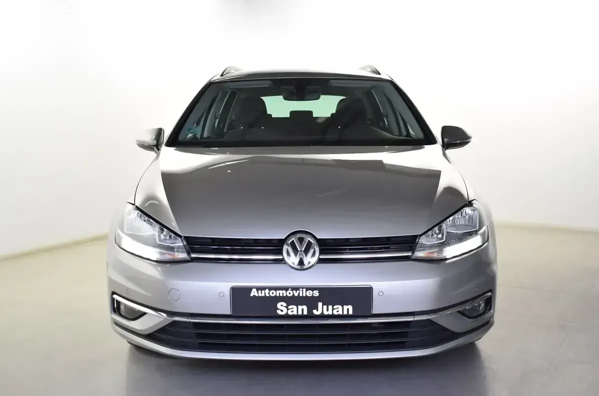 Usado VW Golf VII Advance 110 CV (80 kW) 2018 Gris Familiar
