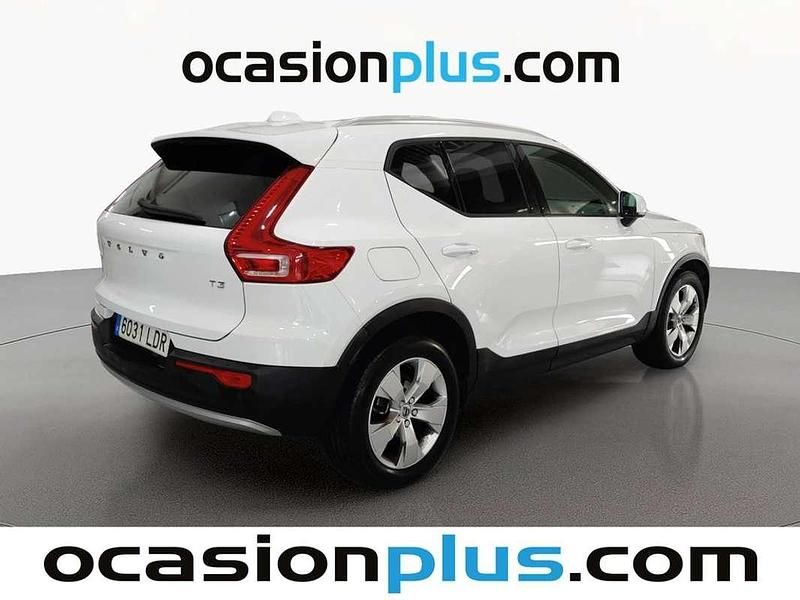 Usado Volvo XC40 Momentum 163 CV (119 kW) 2019 Blanco SUV