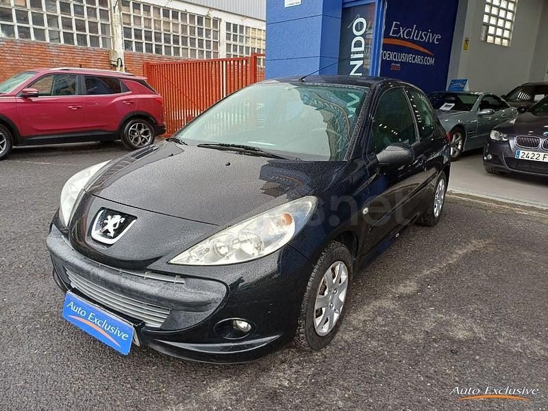 Usado Peugeot 206+ 70 CV (51 kW) 2012 Negro Utilitario