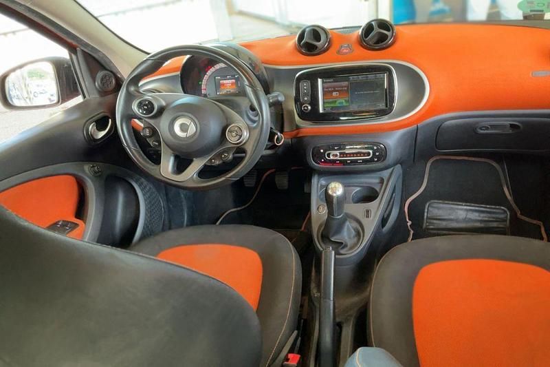 Usado Smart ForFour Passion 71 CV (52 kW) 2015 Naranja Utilitario