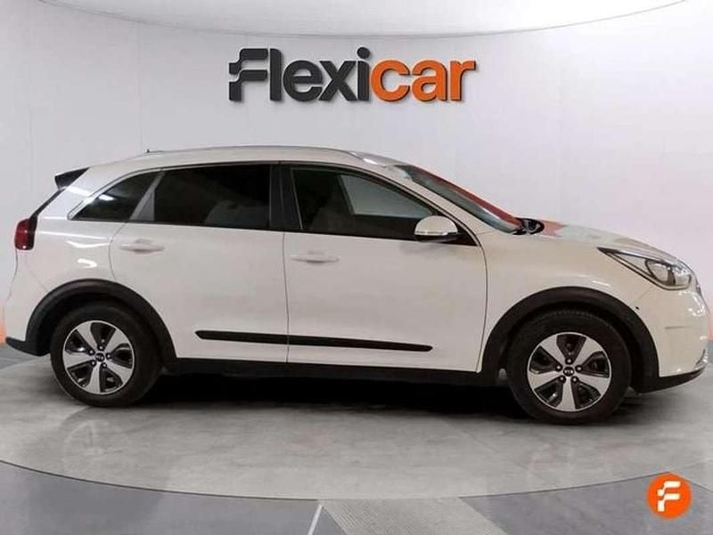 Usado Kia Niro 141 CV (103 kW) 2017 Blanco SUV