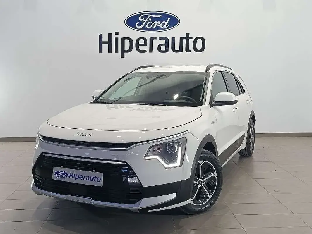 Usado Kia Niro 141 CV (103 kW) 2022 Blanco SUV
