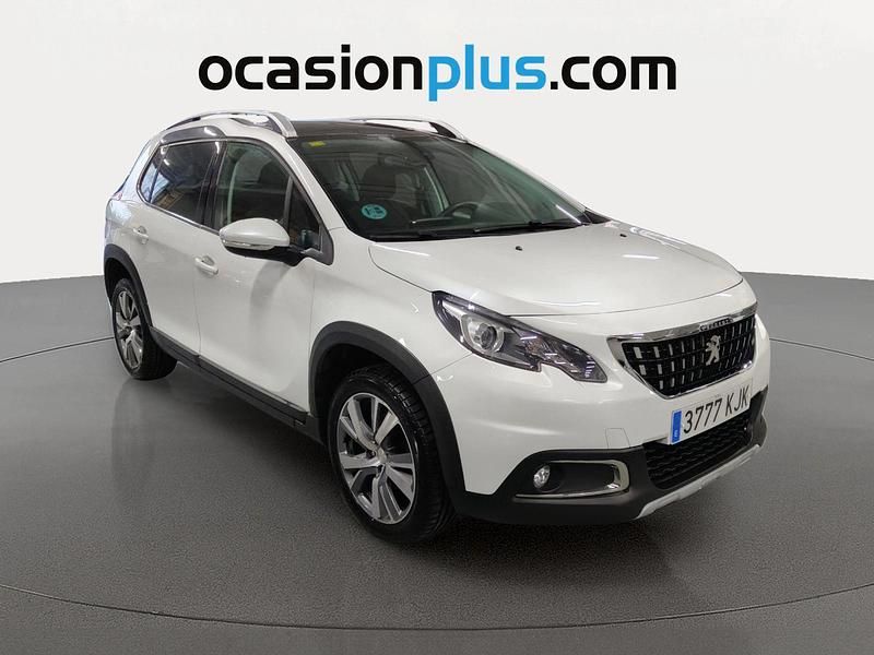 Usado Peugeot 2008 Allure 120 CV (88 kW) 2018 Blanco SUV
