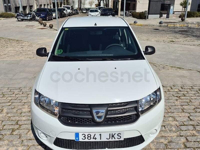 Usado Dacia Sandero Ambiance 75 CV (55 kW) 2016 Blanco Berlina